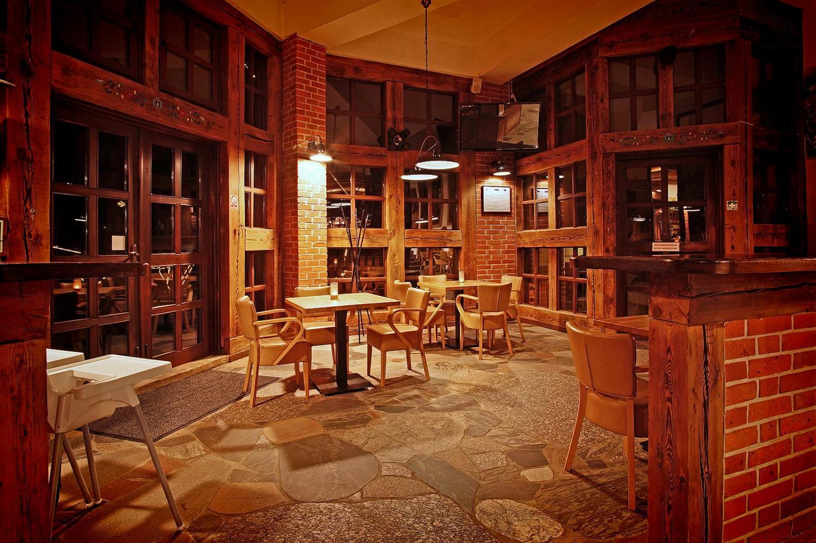 סימבארק Hotel Szymbark מראה חיצוני תמונה